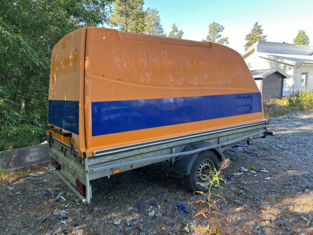 1378038-1 Kåpsläp THULE CV100032 1000kg -2010