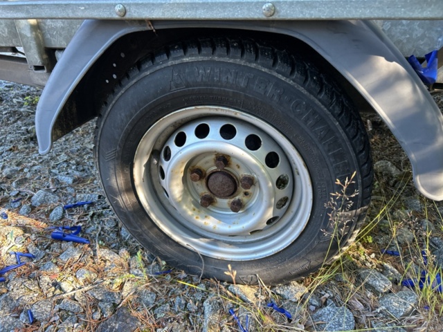 1378038-7 Kåpsläp THULE CV100032 1000kg -2010