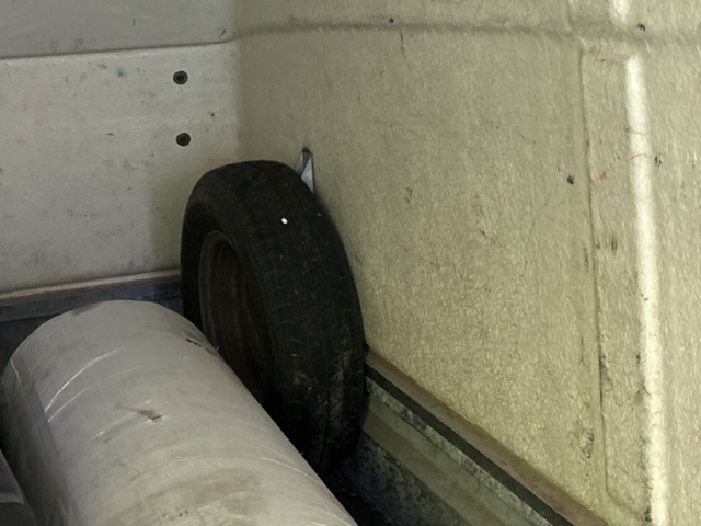 1378038-12 Kåpsläp THULE CV100032 1000kg -2010