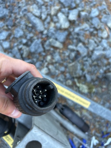 1378038-13 Kåpsläp THULE CV100032 1000kg -2010