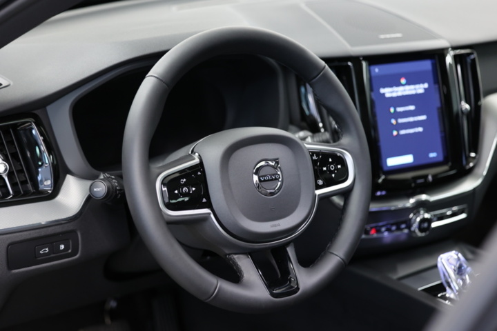 1410592-3 3 månader leasing av Volvo XC60 T6 Plus Black Nordic hos MFleet (Moberg Bil)