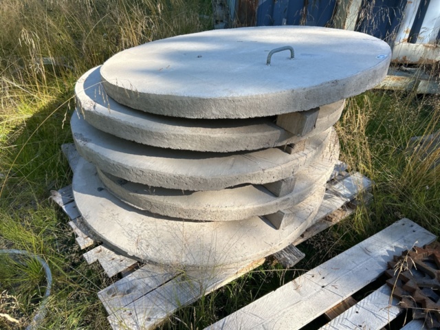 1378048-1 Brunnslock betong 5 st