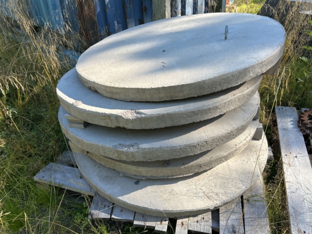 1378048-2 Brunnslock betong 5 st