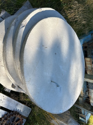 1378048-3 Brunnslock betong 5 st