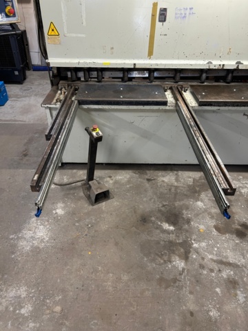 1411342-5 Hydraulisk gradsax / plåtsax Durmazlar DHGM 3006 (2003)