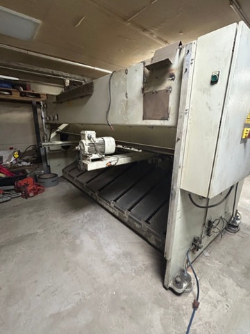 1411342-3 Hydraulisk gradsax / plåtsax Durmazlar DHGM 3006 (2003)