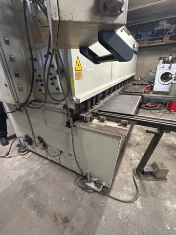 1411342-23 Hydraulisk gradsax / plåtsax Durmazlar DHGM 3006 (2003)