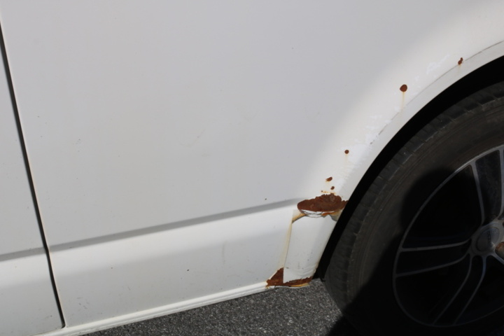 1300822-18 Volkswagen Transporter Kombi T32 2.0 TDI 4Motion DSG 2017 (Reparationsobjekt)