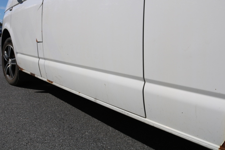 1300822-19 Volkswagen Transporter Kombi T32 2.0 TDI 4Motion DSG 2017 (Reparationsobjekt)