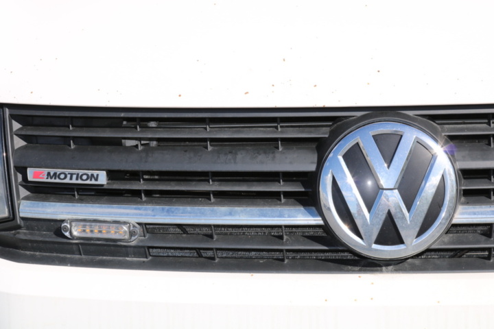 1300822-34 Volkswagen Transporter Kombi T32 2.0 TDI 4Motion DSG 2017 (Reparationsobjekt)