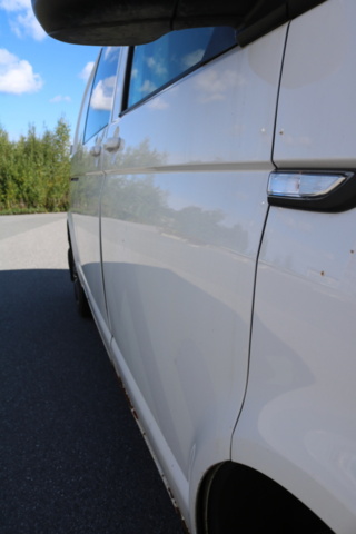 1300822-41 Volkswagen Transporter Kombi T32 2.0 TDI 4Motion DSG 2017 (Reparationsobjekt)