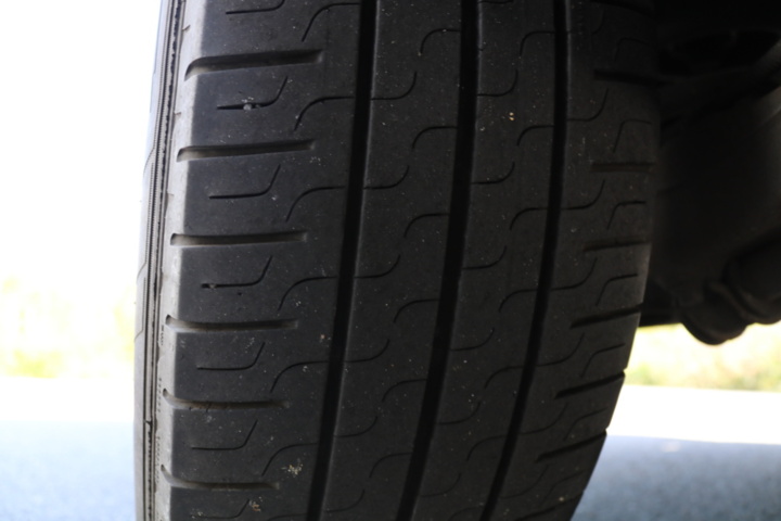 1300822-52 Volkswagen Transporter Kombi T32 2.0 TDI 4Motion DSG 2017 (Reparationsobjekt)