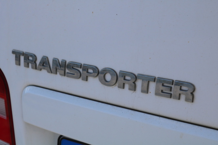 1300822-60 Volkswagen Transporter Kombi T32 2.0 TDI 4Motion DSG 2017 (Reparationsobjekt)