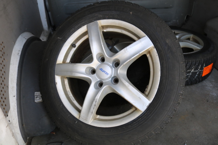 1300822-71 Volkswagen Transporter Kombi T32 2.0 TDI 4Motion DSG 2017 (Reparationsobjekt)