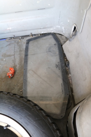 1300822-77 Volkswagen Transporter Kombi T32 2.0 TDI 4Motion DSG 2017 (Reparationsobjekt)