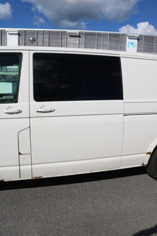 1300822-78 Volkswagen Transporter Kombi T32 2.0 TDI 4Motion DSG 2017 (Reparationsobjekt)