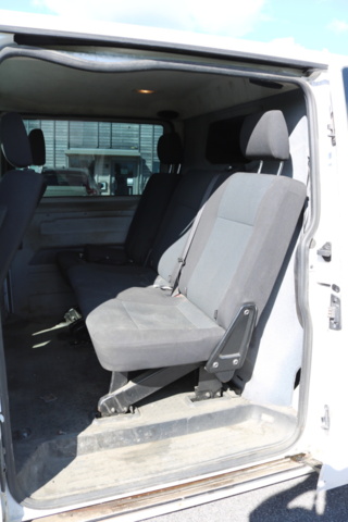 1300822-79 Volkswagen Transporter Kombi T32 2.0 TDI 4Motion DSG 2017 (Reparationsobjekt)