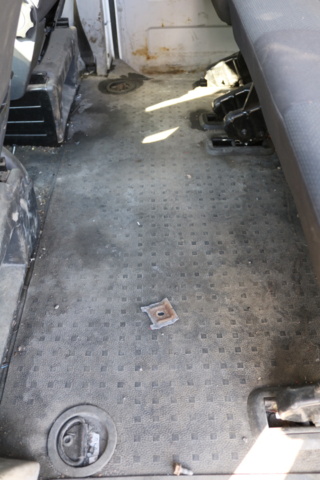 1300822-82 Volkswagen Transporter Kombi T32 2.0 TDI 4Motion DSG 2017 (Reparationsobjekt)