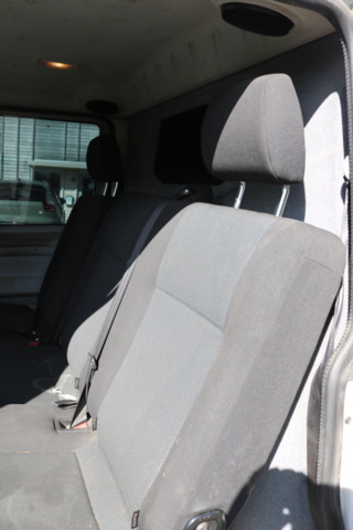 1300822-84 Volkswagen Transporter Kombi T32 2.0 TDI 4Motion DSG 2017 (Reparationsobjekt)