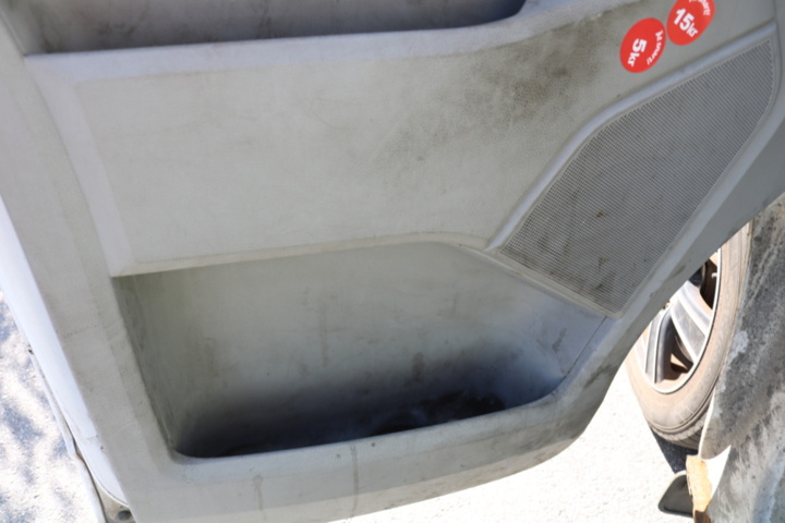 1300822-86 Volkswagen Transporter Kombi T32 2.0 TDI 4Motion DSG 2017 (Reparationsobjekt)