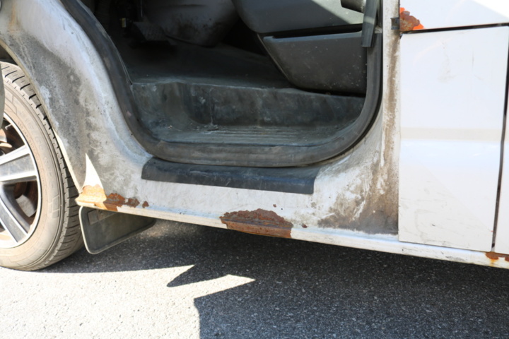 1300822-88 Volkswagen Transporter Kombi T32 2.0 TDI 4Motion DSG 2017 (Reparationsobjekt)