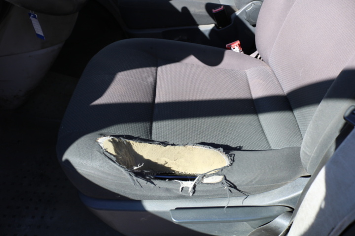 1300822-93 Volkswagen Transporter Kombi T32 2.0 TDI 4Motion DSG 2017 (Reparationsobjekt)