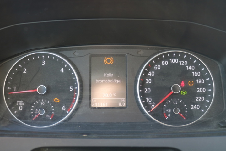 1300822-97 Volkswagen Transporter Kombi T32 2.0 TDI 4Motion DSG 2017 (Reparationsobjekt)