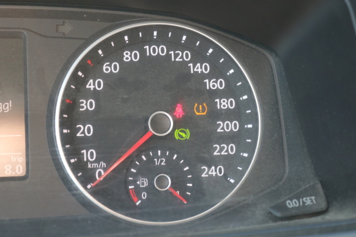 1300822-103 Volkswagen Transporter Kombi T32 2.0 TDI 4Motion DSG 2017 (Reparationsobjekt)