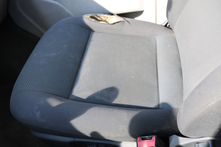 1300822-112 Volkswagen Transporter Kombi T32 2.0 TDI 4Motion DSG 2017 (Reparationsobjekt)