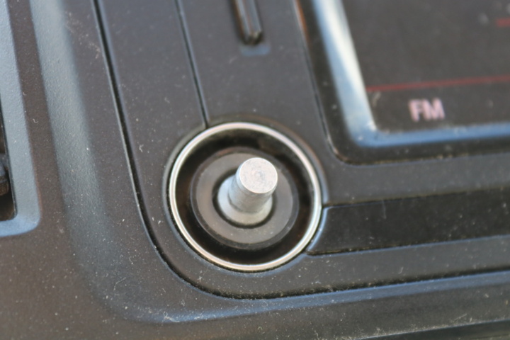 1300822-120 Volkswagen Transporter Kombi T32 2.0 TDI 4Motion DSG 2017 (Reparationsobjekt)