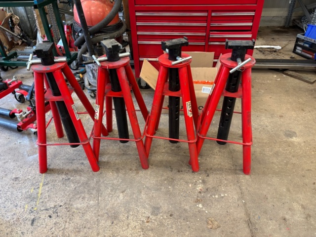 1372438-2 Pallbockar DUAB Hawk 10 ton (4 st)