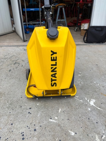 1372439-1 Ny/oanvänd markvibrator - Stanley