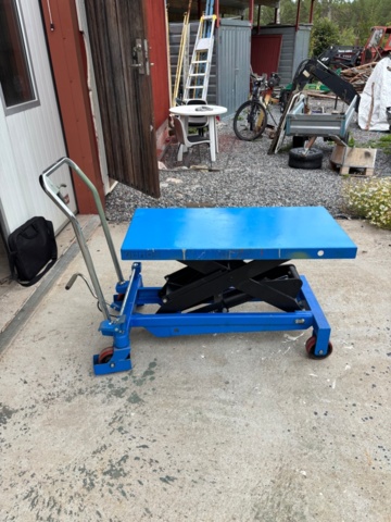 1372440-2 Hydrauliskt lyftbord TF100 – 1000 kg