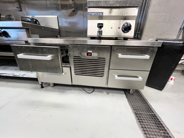 1409943-3 Grill cooling bench Metos 4 drawers
