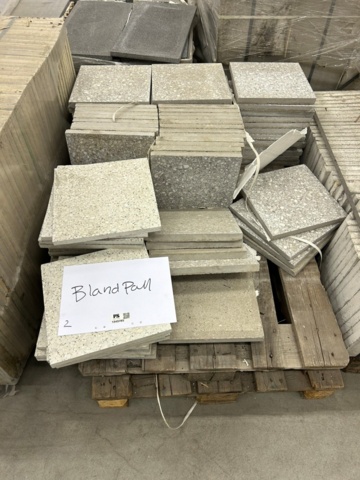 1343785-1 Terrazzo 30*30 ca 5 kvm