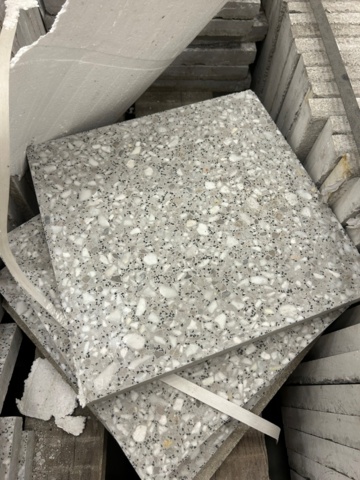 1343785-3 Terrazzo 30*30 ca 5 kvm