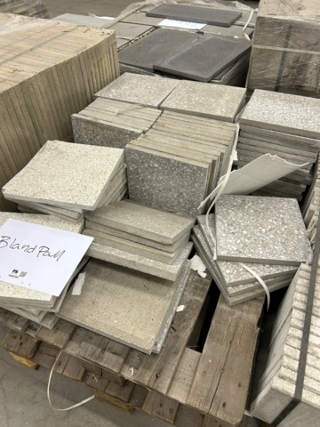 1343785-4 Terrazzo 30*30 ca 5 kvm