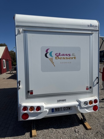 1411752-4 Fullutrustad glassvagn, år 2022