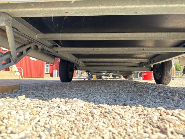 1411752-10 Fullutrustad glassvagn, år 2022