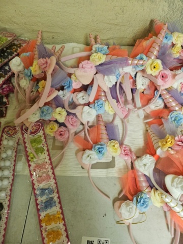 1408856-5 Håraccessoarer, pärlset m.m.