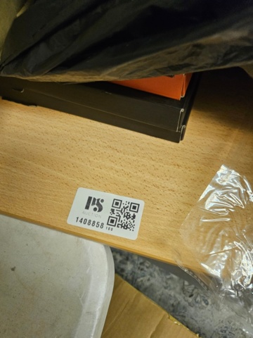 1408858-2 Blandat parti – lampor, dekoration, bollar och spel