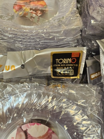 1408860-4 Plasttallrikar m.m.