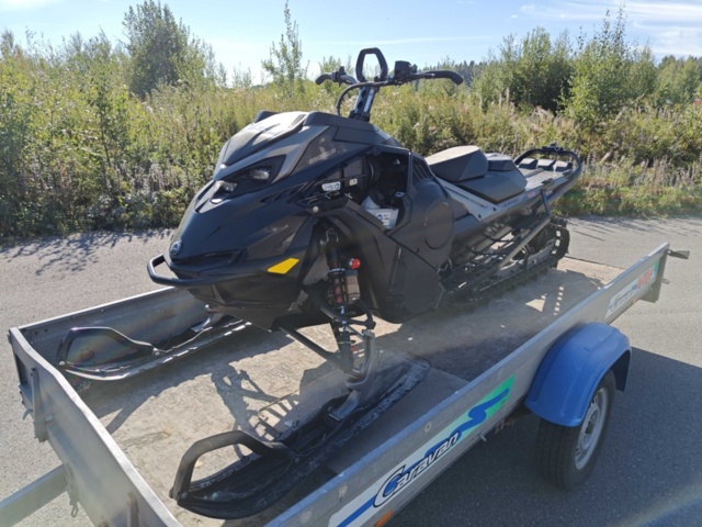 1130299-1 Lynx Shredder 3700 RE 850 Turbo  E-TEC T -2024