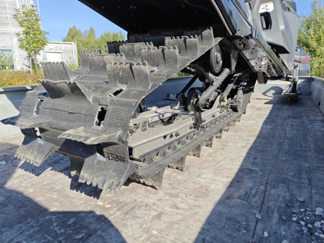 1130299-25 Lynx Shredder 3700 RE 850 Turbo  E-TEC T -2024