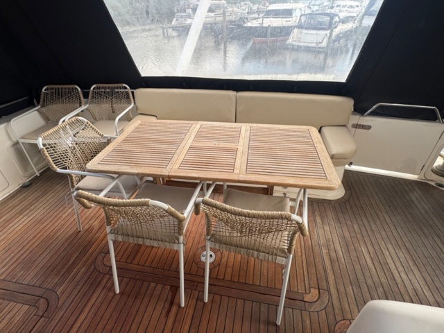 1411906-10 Princess 72 – 1997 – Lyxig motorjakt