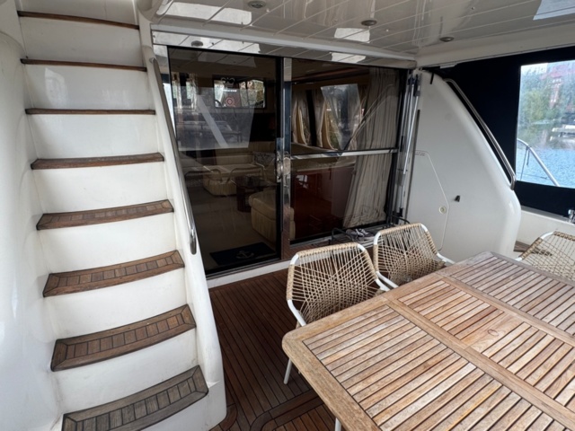 1411906-13 Princess 72 – 1997 – Lyxig motorjakt