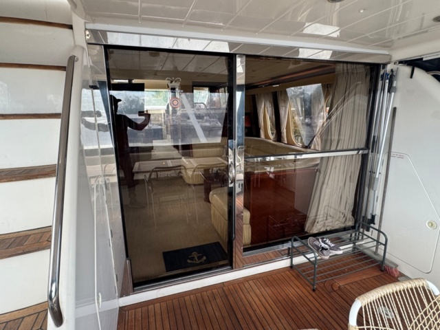 1411906-14 Princess 72 – 1997 – Lyxig motorjakt