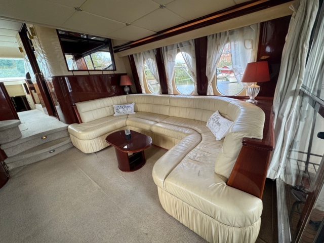 1411906-17 Princess 72 – 1997 – Lyxig motorjakt