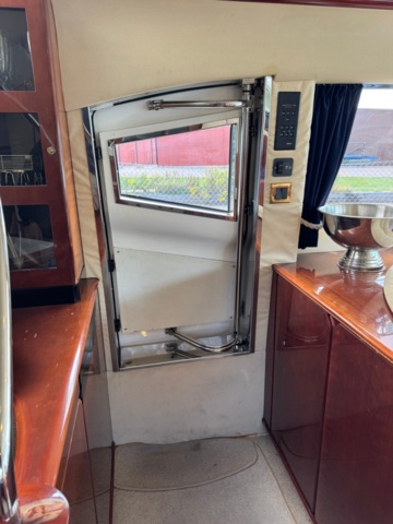 1411906-24 Princess 72 – 1997 – Lyxig motorjakt