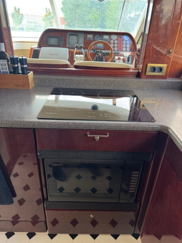 1411906-29 Princess 72 – 1997 – Lyxig motorjakt